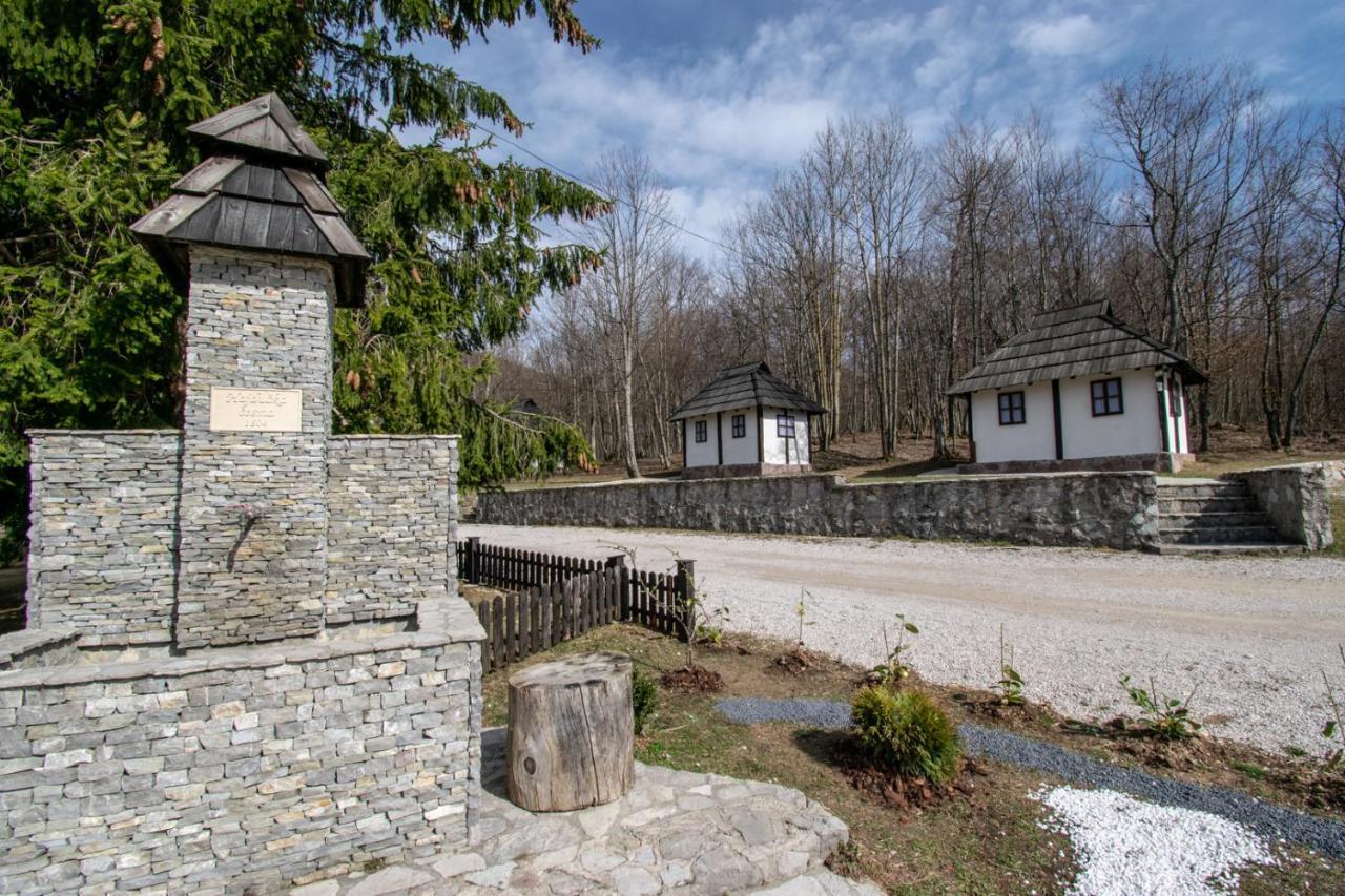 Holiday Park Hajducka Cesma Dubovsko Exterior photo